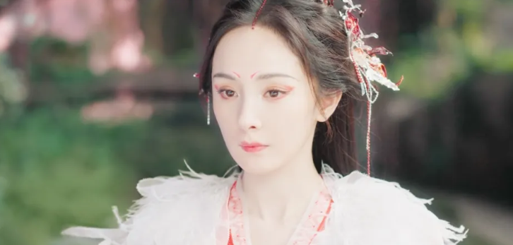杨幂生子后复出第一部戏杨幂生子后复出第一部戏，重塑荧屏璀璨之光